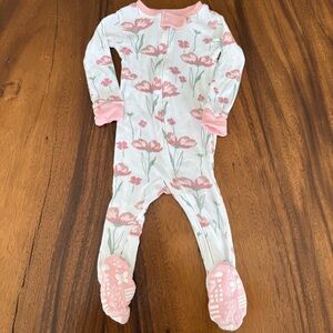 The Honest Company Floral Pink and White Kids One Piece Footed Pajama 12M